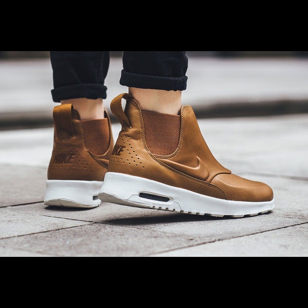 Nike AirMax Thea Mid Leather Sneaker Boot
